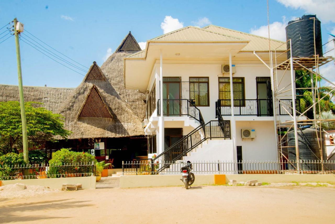Flamingo Hotel Kinyerezi Dar es Salaam Buitenkant foto