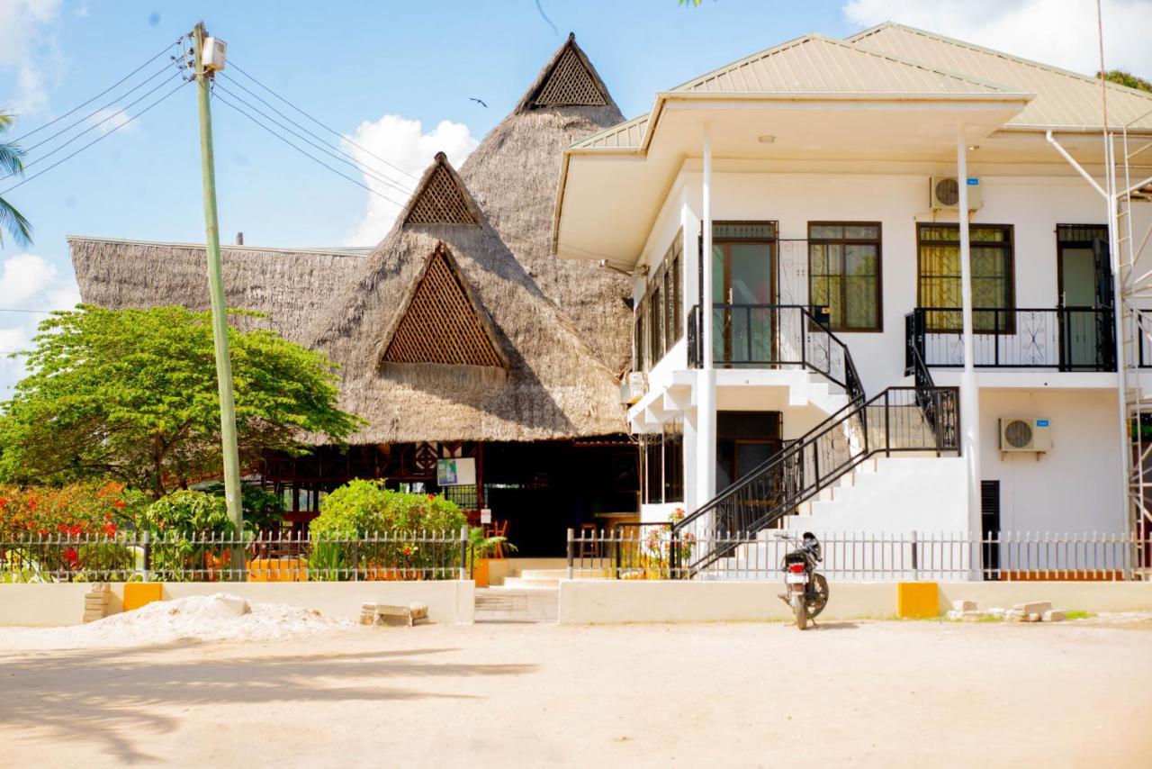 Flamingo Hotel Kinyerezi Dar es Salaam Buitenkant foto
