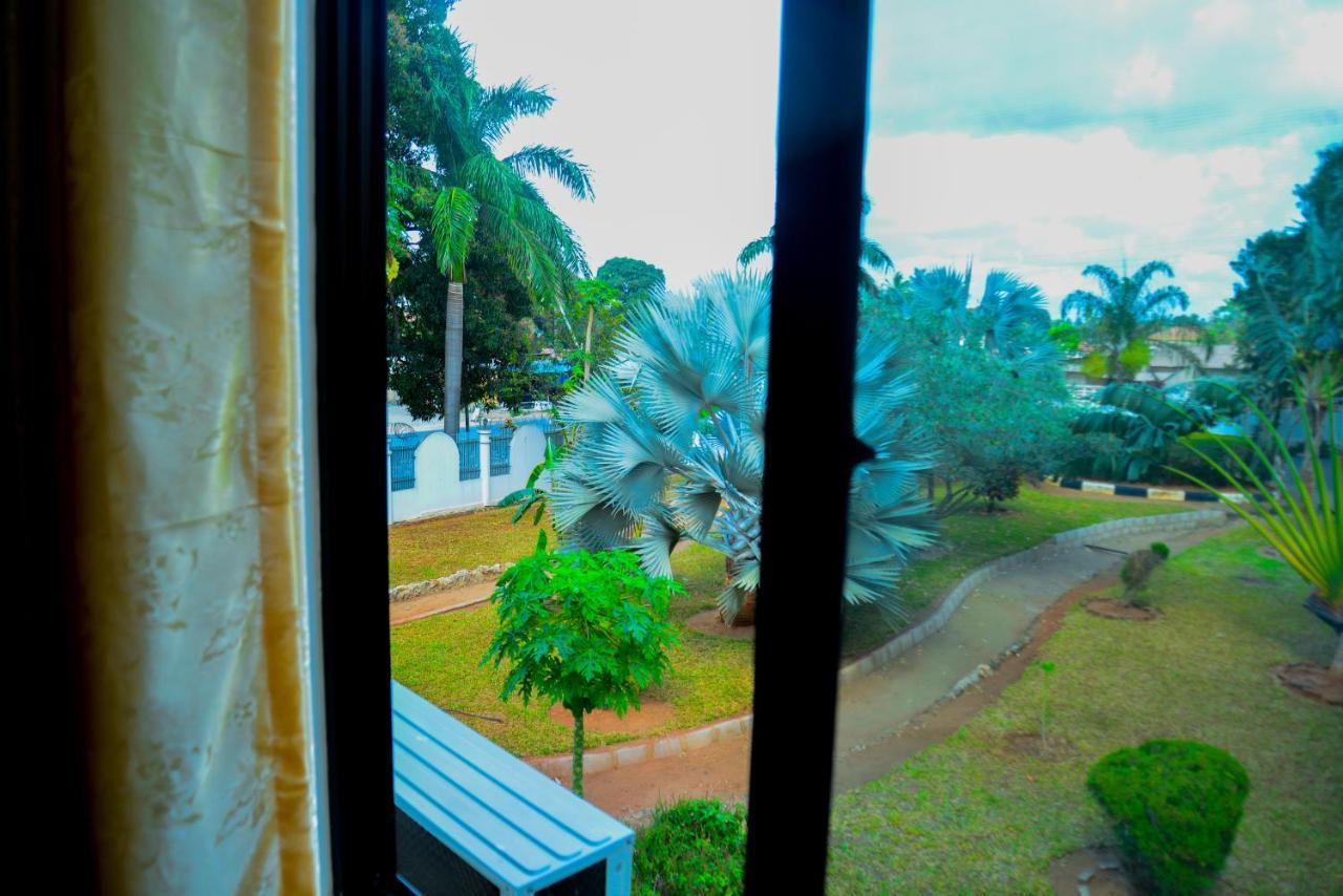 Flamingo Hotel Kinyerezi Dar es Salaam Buitenkant foto
